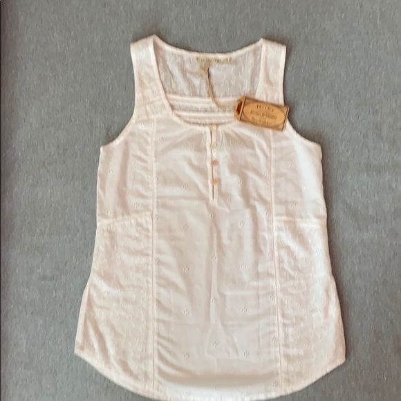 fat face sleeveless tops